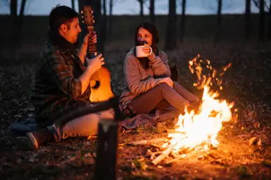 Couple Bonfire In Manali
