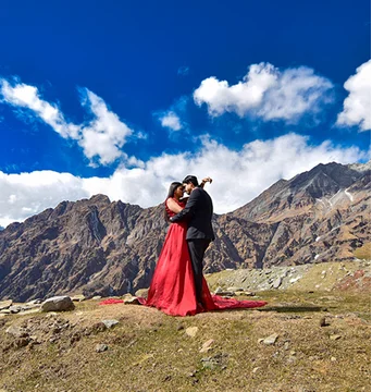 Couple Prewedding Shoot In Gulaba Marhi
