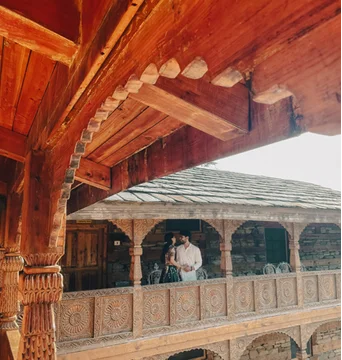 Couple Prewedding Shoot at Nagger Castle In Manali